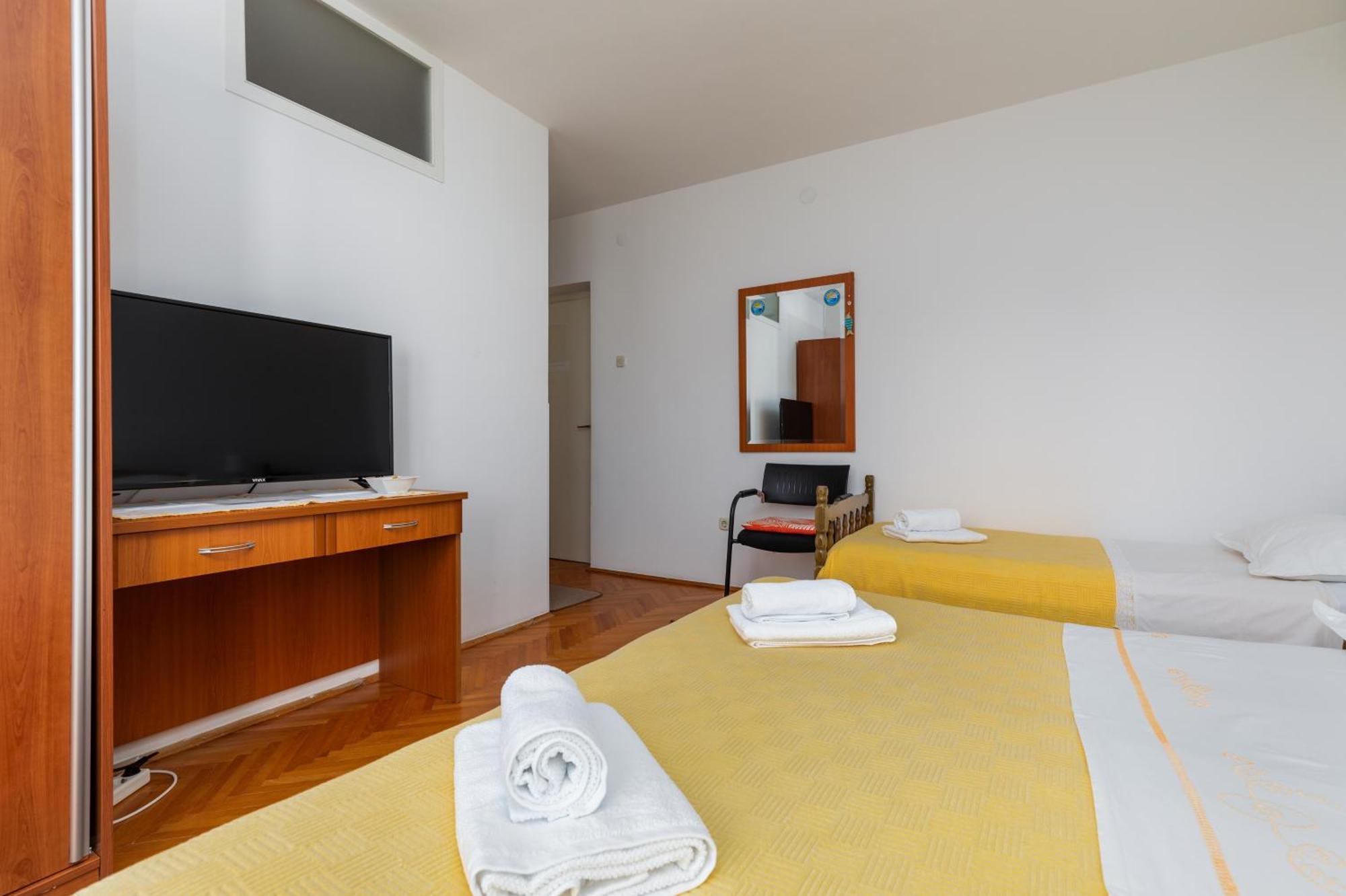 Apartments With A Parking Space Omis - 2745 Rom bilde