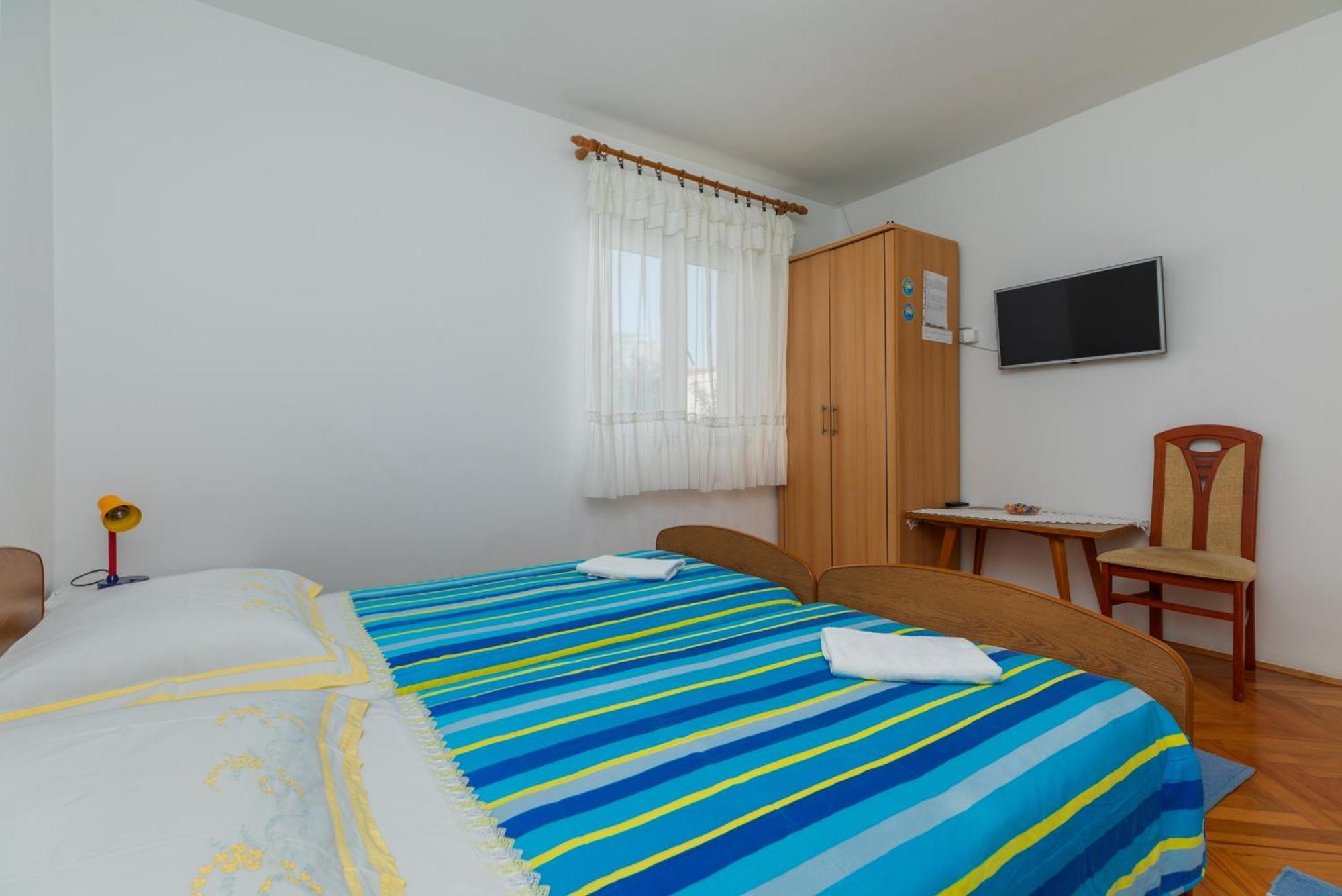 Apartments With A Parking Space Omis - 2745 Rom bilde