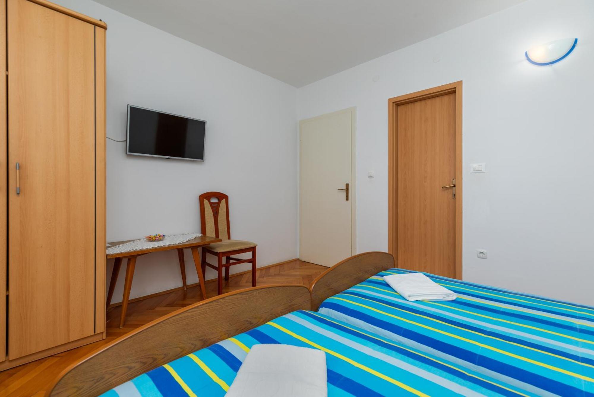 Apartments With A Parking Space Omis - 2745 Rom bilde